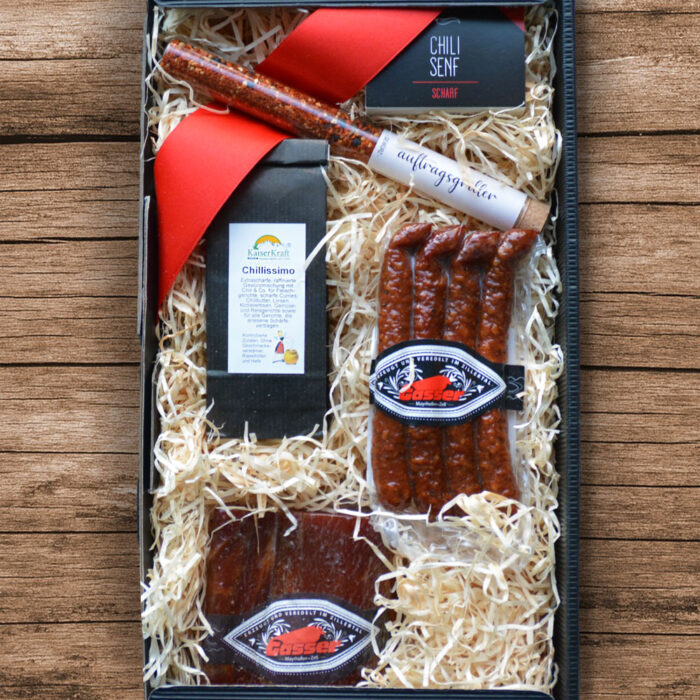 Geschenkpaket - Weber Senf, Grillaufseher Gewürz, Chillissimo Gewürz, Gasser Speck, Gasser Wurzen