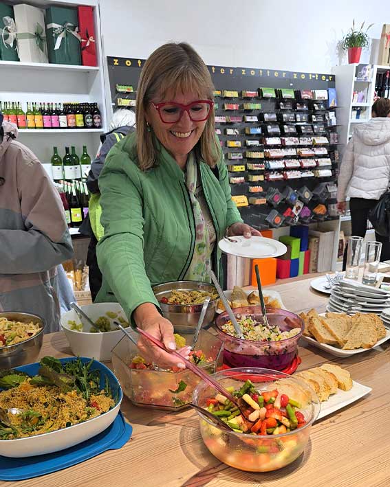 Events for friends - Verkostung Salate mit Bio Ölen von Schlattbauerngut und Essigen von Gölles